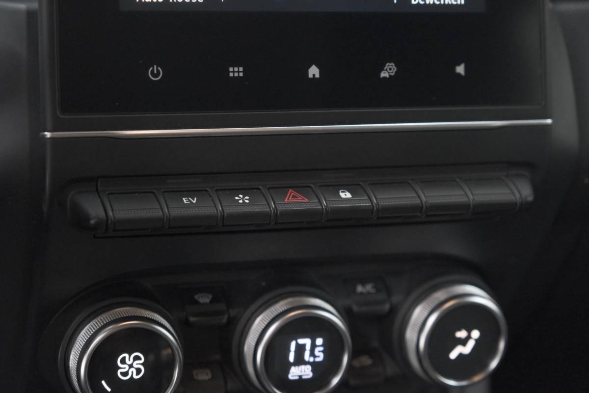 Renault Captur Renault Captur 1.6 E-Tech full hybrid 145 techno | Camera | Parkeersensoren | Climate control | Keyless