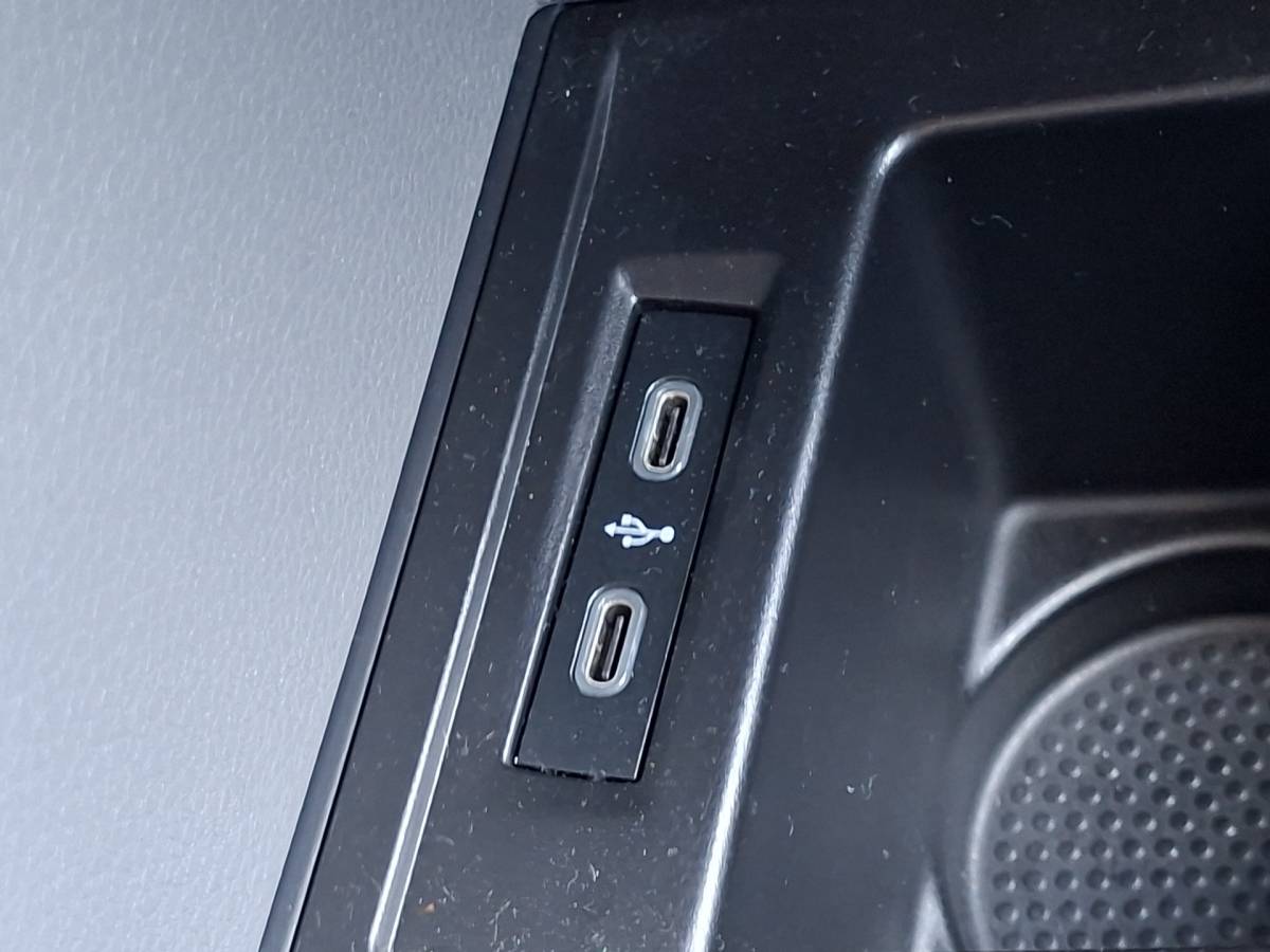 Volkswagen Transporter Volkswagen Transporter 2.0 TDI Aut7  Dubb.Cabine 2xSchuifdeur Carplay Trekhaak Bulli