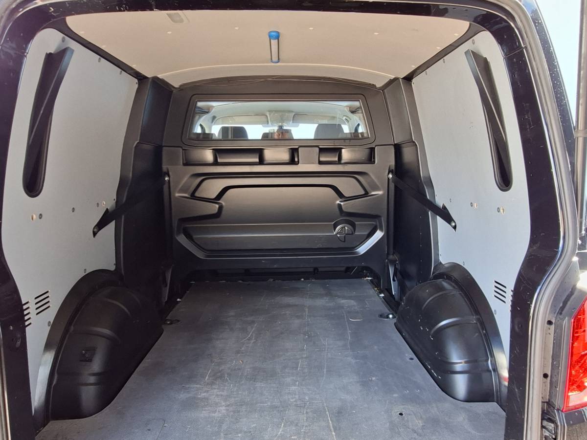 Volkswagen Transporter Volkswagen Transporter 2.0 TDI Aut7  Dubb.Cabine 2xSchuifdeur Carplay Trekhaak Bulli