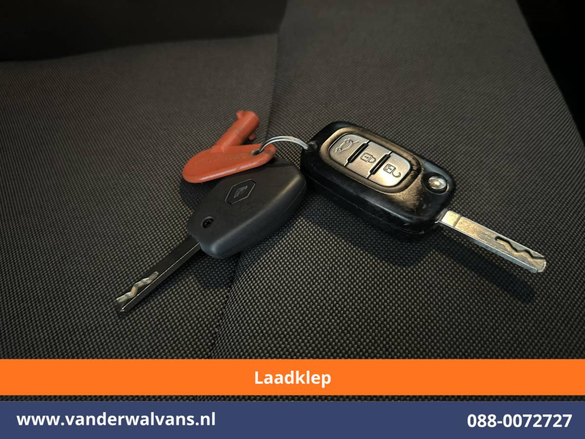 Renault Master Renault Master 2.3 dCi 146pk Bakwagen 222cm Hoog Laadklep Euro6 Airco | Camera | LED | Navigatie | Cruisecontrol Bijrijdersbank
