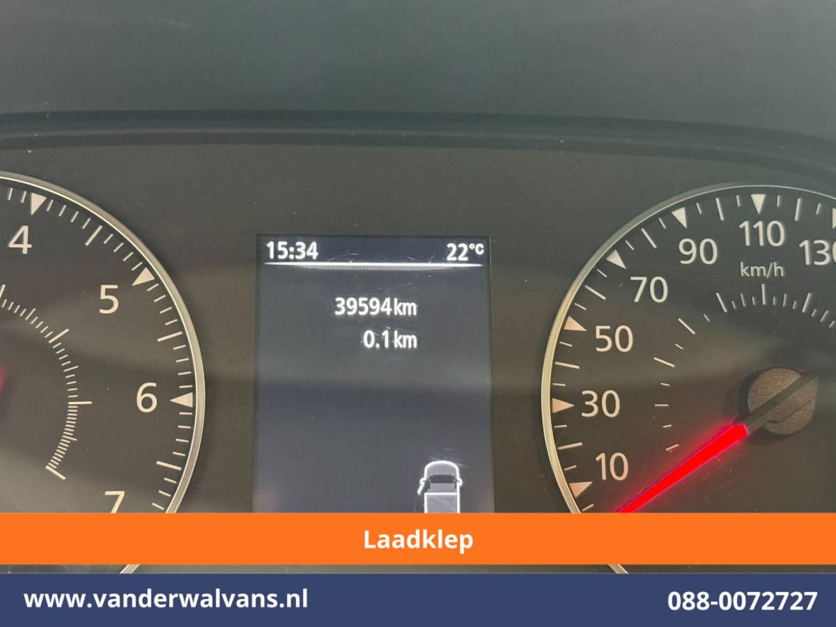 Renault Master Renault Master 2.3 dCi 146pk Bakwagen 222cm Hoog Laadklep Euro6 Airco | Camera | LED | Navigatie | Cruisecontrol Bijrijdersbank