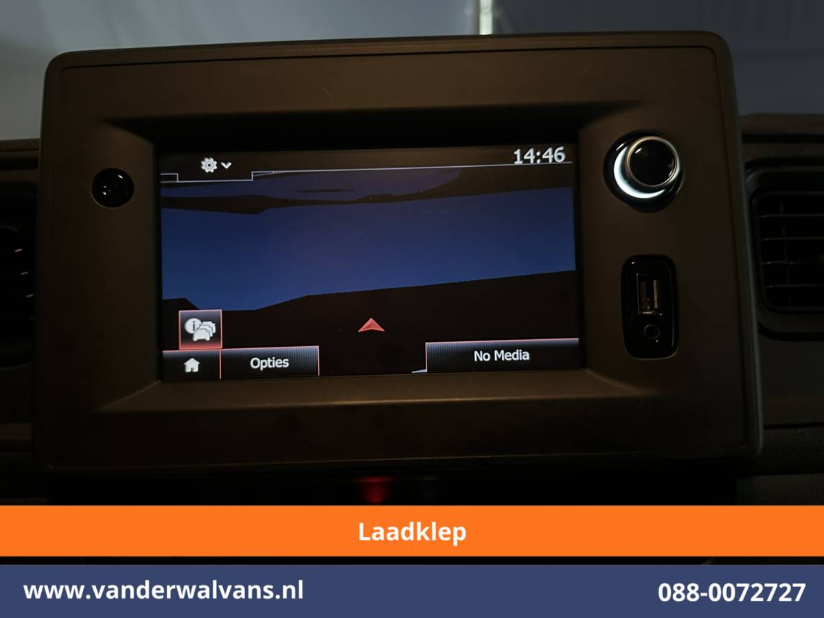 Renault Master Renault Master 2.3 dCi 146pk Bakwagen 222cm Hoog Laadklep Euro6 Airco | Camera | LED | Navigatie | Cruisecontrol Bijrijdersbank