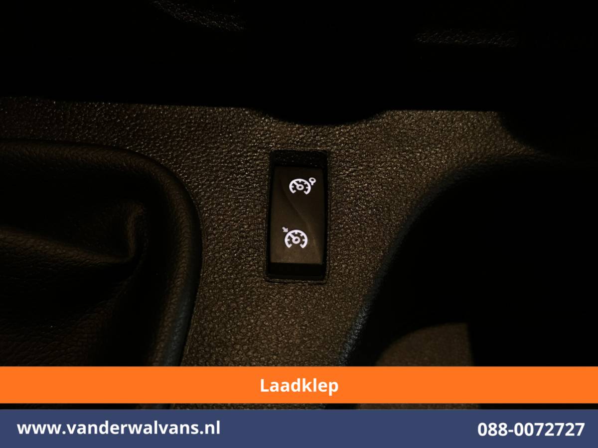 Renault Master Renault Master 2.3 dCi 146pk Bakwagen 222cm Hoog Laadklep Euro6 Airco | Camera | LED | Navigatie | Cruisecontrol Bijrijdersbank