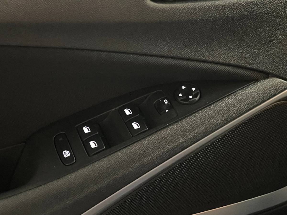 Opel Crossland X Opel Crossland X 1.2 Turbo Online Edition AIRCO NAVI CARPLAY NAP