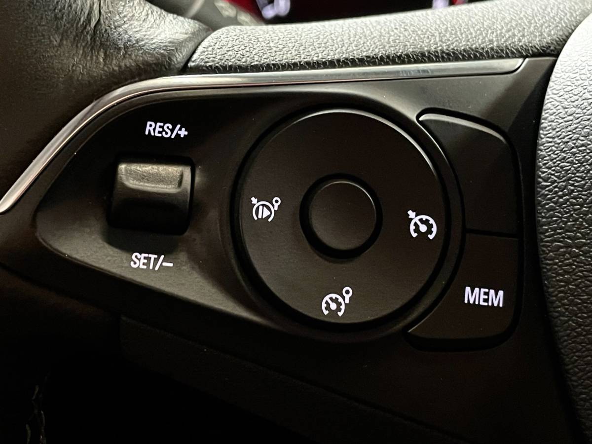 Opel Crossland X Opel Crossland X 1.2 Turbo Online Edition AIRCO NAVI CARPLAY NAP