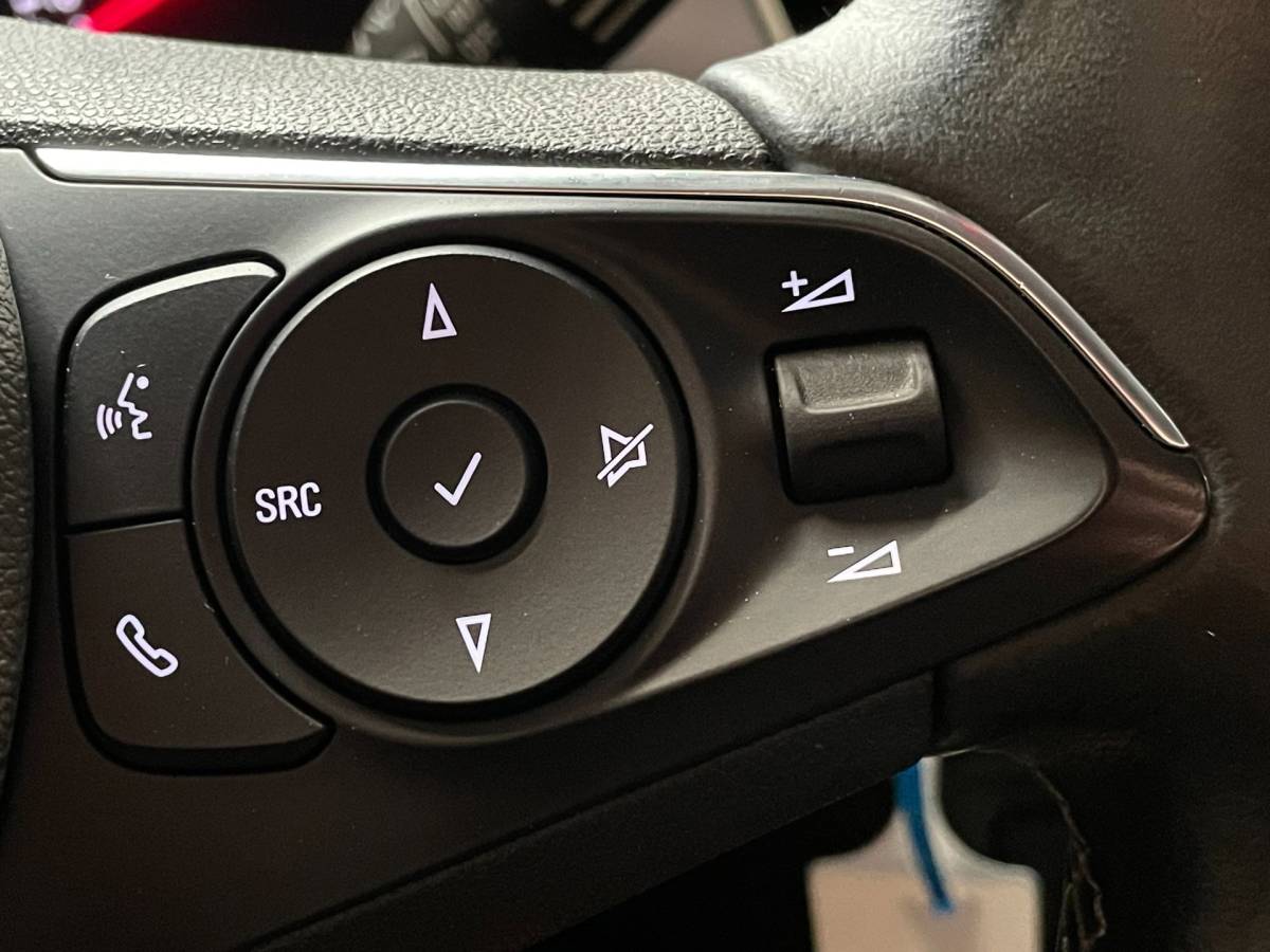 Opel Crossland X Opel Crossland X 1.2 Turbo Online Edition AIRCO NAVI CARPLAY NAP