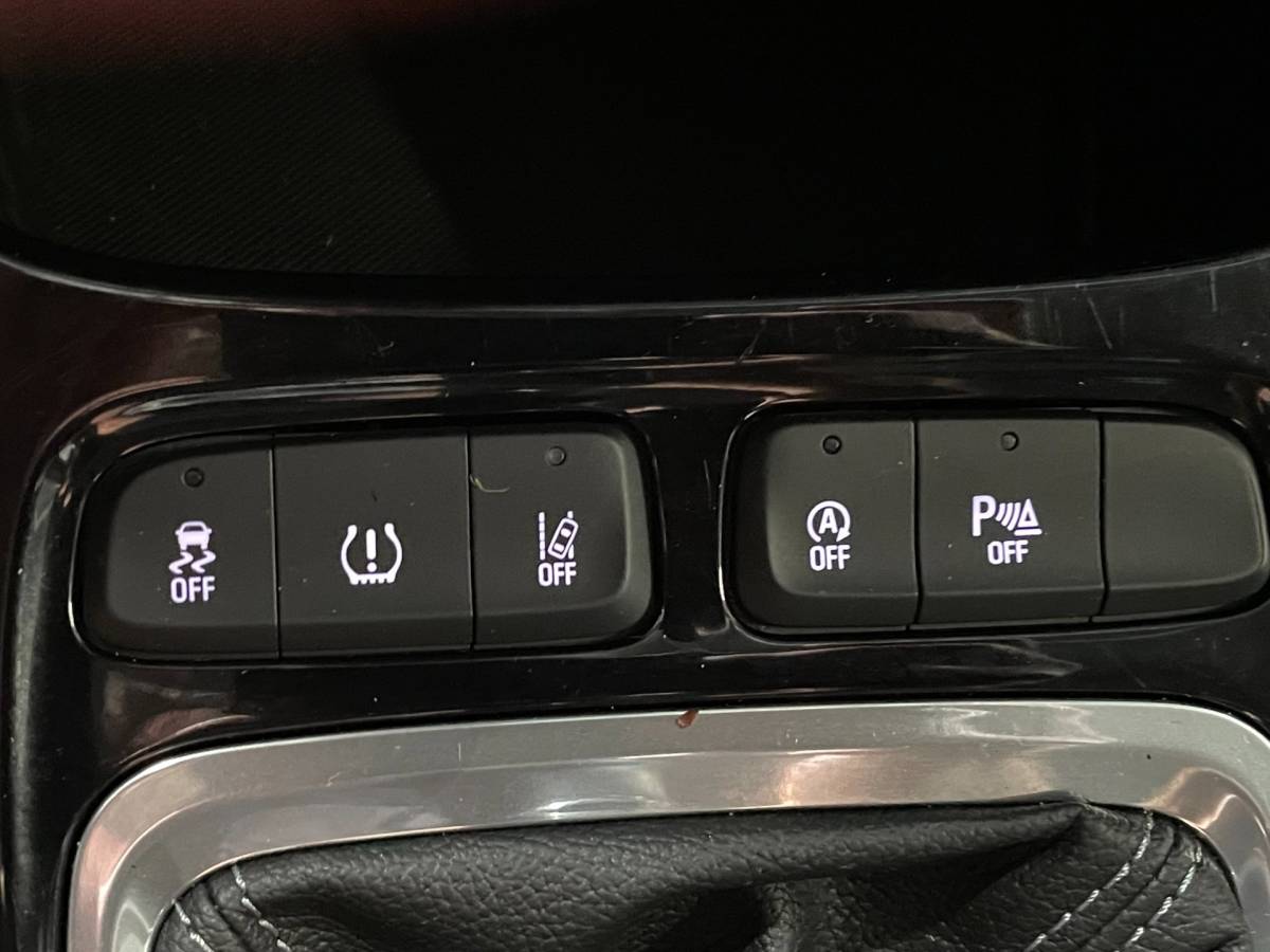 Opel Crossland X Opel Crossland X 1.2 Turbo Online Edition AIRCO NAVI CARPLAY NAP