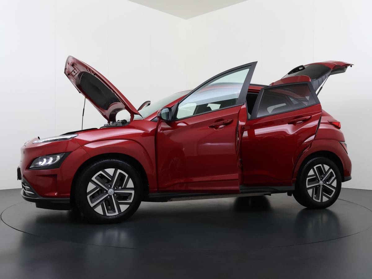Hyundai Kona Hyundai Kona EV Fashion Design 64 kWh Elektrische Stoelen | Stoel En Stuurverwarming | Navigatie