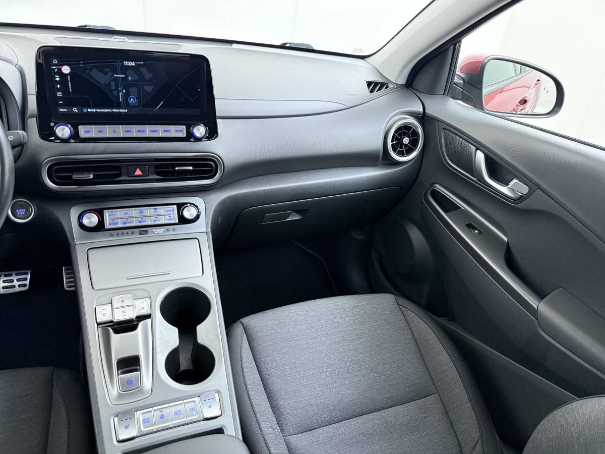 Hyundai Kona Hyundai Kona EV Fashion Design 64 kWh Elektrische Stoelen | Stoel En Stuurverwarming | Navigatie