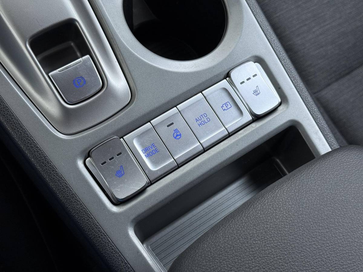 Hyundai Kona Hyundai Kona EV Fashion Design 64 kWh Elektrische Stoelen | Stoel En Stuurverwarming | Navigatie