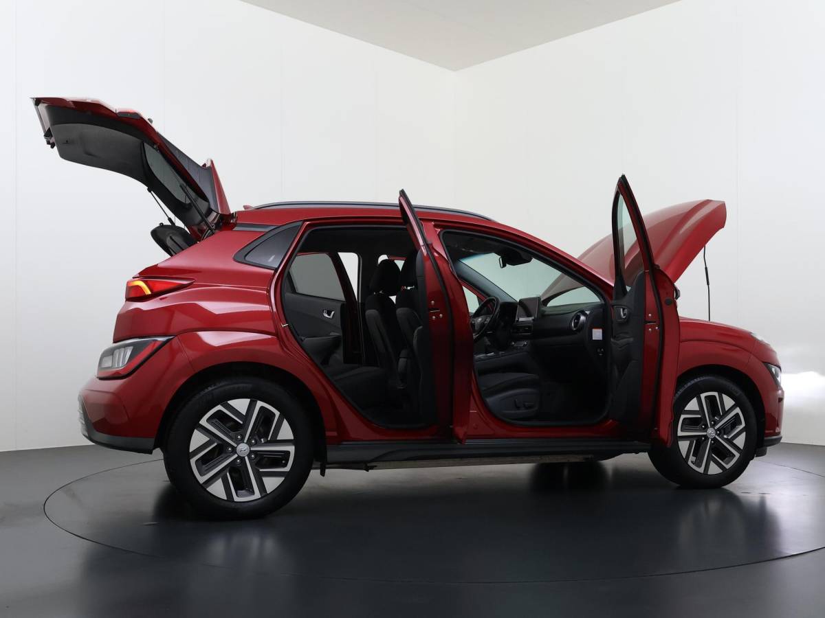 Hyundai Kona Hyundai Kona EV Fashion Design 64 kWh Elektrische Stoelen | Stoel En Stuurverwarming | Navigatie