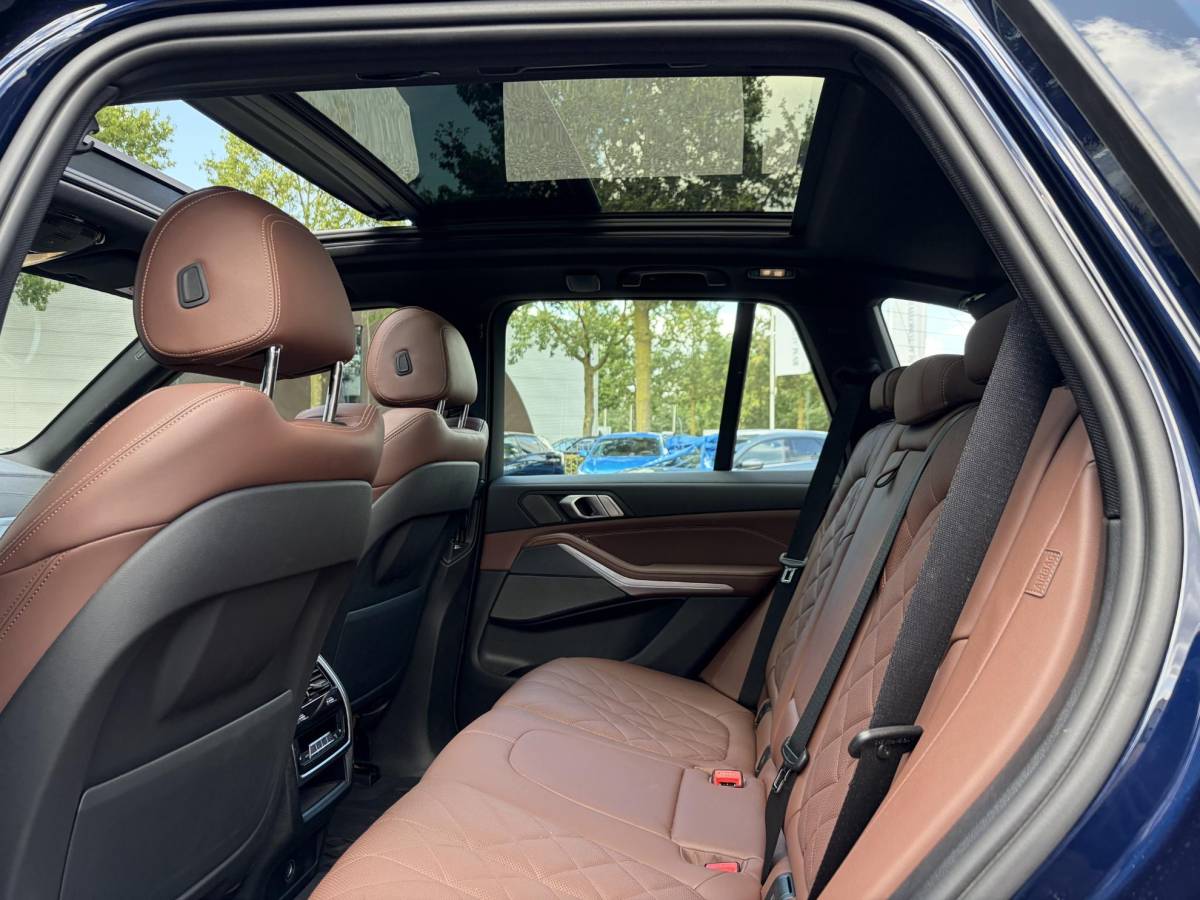 BMW X5 BMW X5 xDrive45e High Executive BOMVOL! | PANO | HARMAN KARDON | LASER LED | ELEK. ACHTER KLEP | ELEK. TREKHAAK | STOELVERWARMING | ELEK. MEM. SEAT | ACHTERUITRIJCAMERA | 22” VELGEN | RIJKLAAR PRIJS + 12 MND BOVAG GARANTIE |