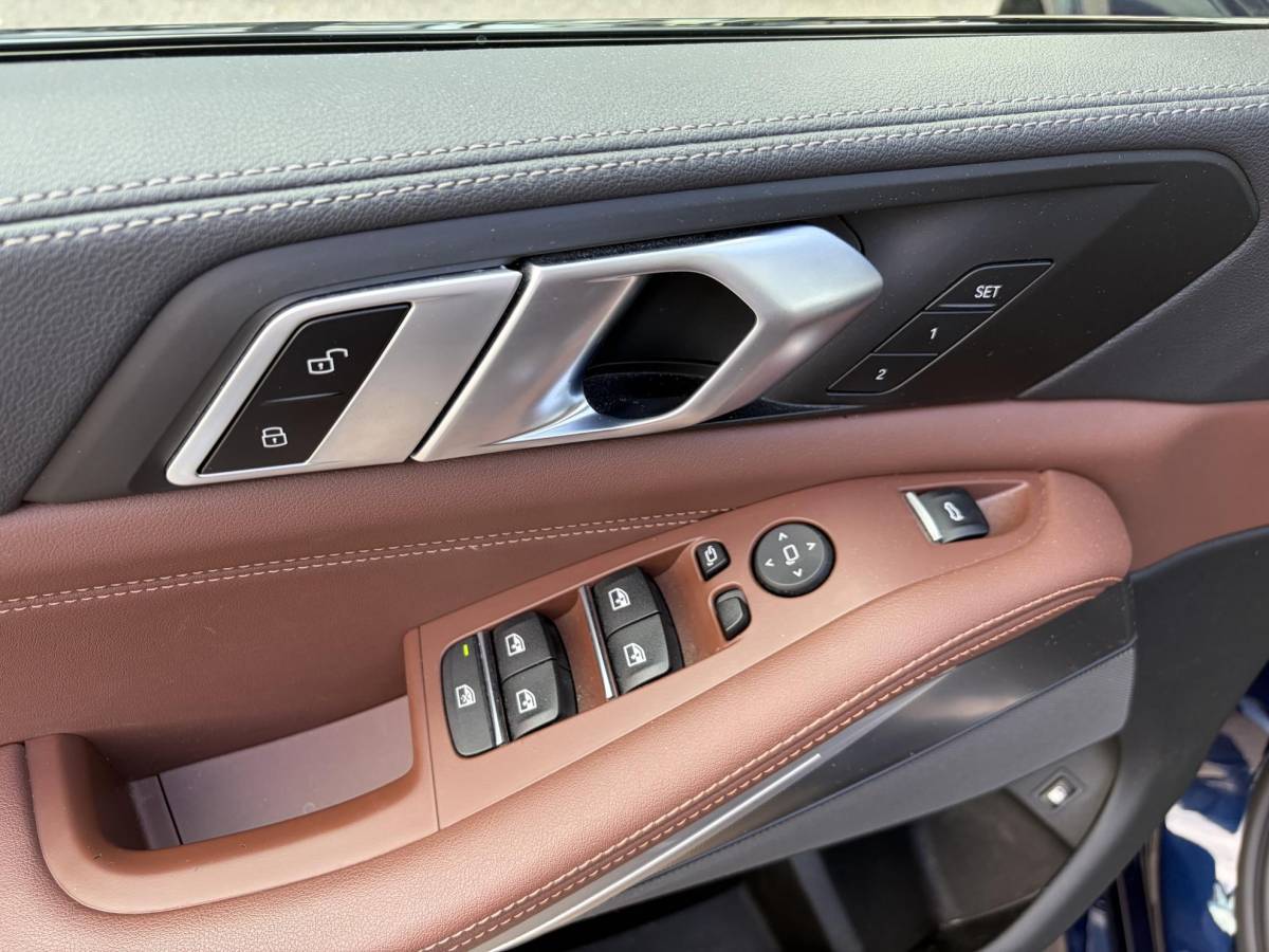 BMW X5 BMW X5 xDrive45e High Executive BOMVOL! | PANO | HARMAN KARDON | LASER LED | ELEK. ACHTER KLEP | ELEK. TREKHAAK | STOELVERWARMING | ELEK. MEM. SEAT | ACHTERUITRIJCAMERA | 22” VELGEN | RIJKLAAR PRIJS + 12 MND BOVAG GARANTIE |