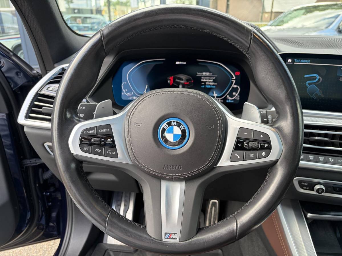 BMW X5 BMW X5 xDrive45e High Executive BOMVOL! | PANO | HARMAN KARDON | LASER LED | ELEK. ACHTER KLEP | ELEK. TREKHAAK | STOELVERWARMING | ELEK. MEM. SEAT | ACHTERUITRIJCAMERA | 22” VELGEN | RIJKLAAR PRIJS + 12 MND BOVAG GARANTIE |