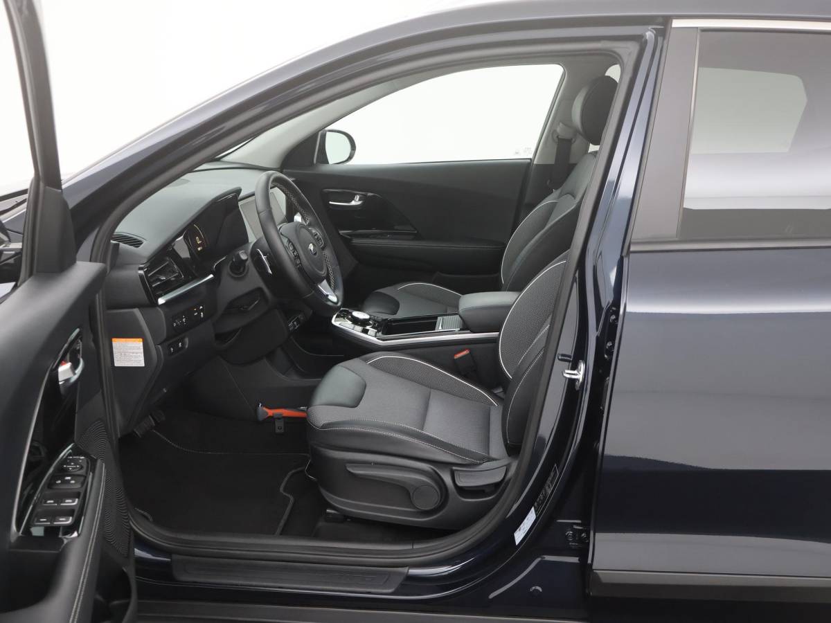 Kia e-Niro Kia e-Niro DynamicPlusLine 64 kWh SCHUIFDAK|SOH95,6|ACC|CAMERA|STOELVERW|LED|NAVI|CARPLAY