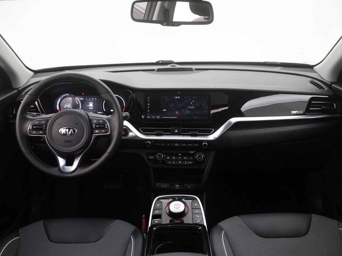 Kia e-Niro Kia e-Niro DynamicPlusLine 64 kWh SCHUIFDAK|SOH95,6|ACC|CAMERA|STOELVERW|LED|NAVI|CARPLAY