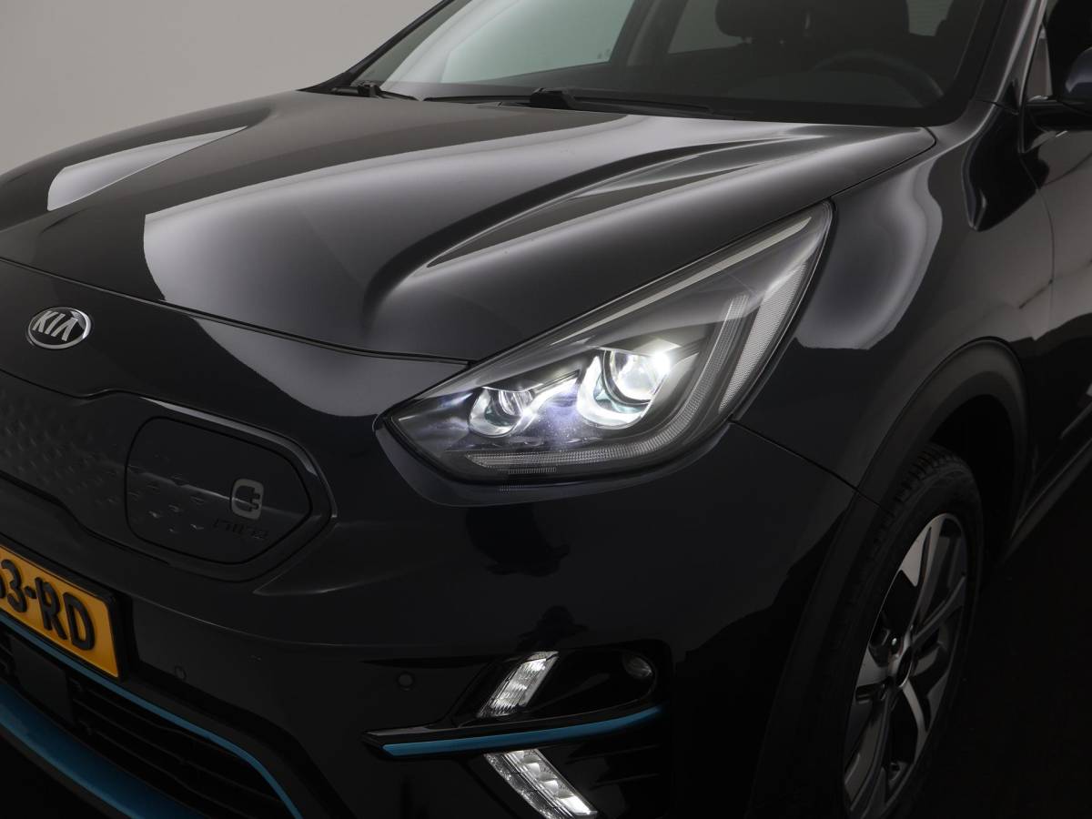 Kia e-Niro Kia e-Niro DynamicPlusLine 64 kWh SCHUIFDAK|SOH95,6|ACC|CAMERA|STOELVERW|LED|NAVI|CARPLAY