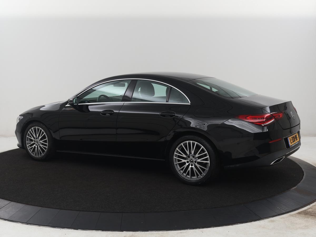 Mercedes-Benz CLA Mercedes-Benz CLA-klasse 180 Business Solution Luxury | Leder | Stoelverwarming | Cruise control |  Sfeerverlichting | Navigatie | Bluetooth | Camera | Park assist | Climate control