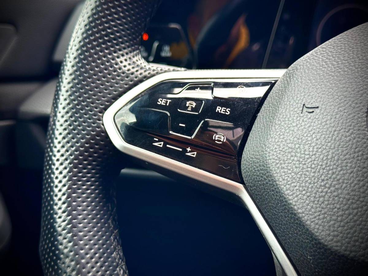 Volkswagen Golf Volkswagen GOLF 8 2.0 GTI | PANO | LED | IQ-LIGHT | ACC |