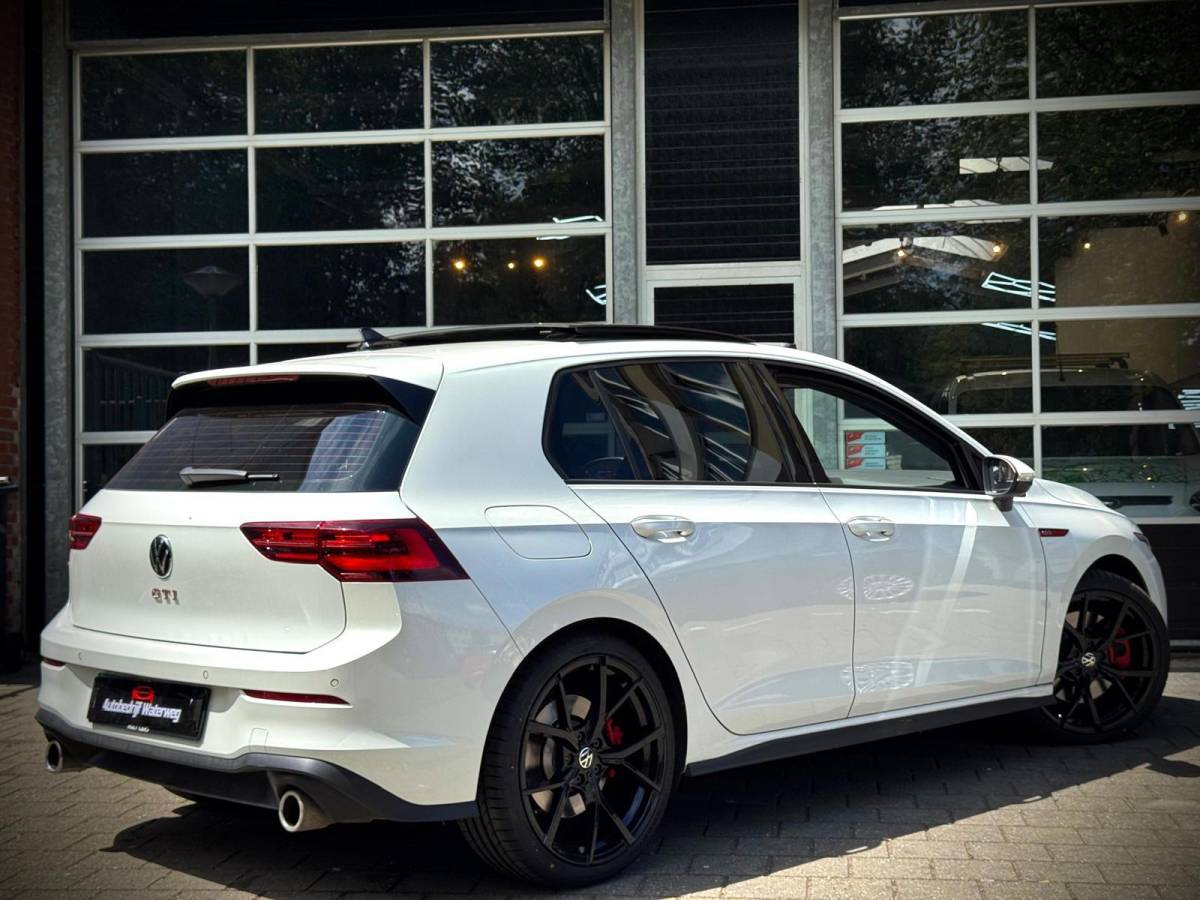 Volkswagen Golf Volkswagen GOLF 8 2.0 GTI | PANO | LED | IQ-LIGHT | ACC |