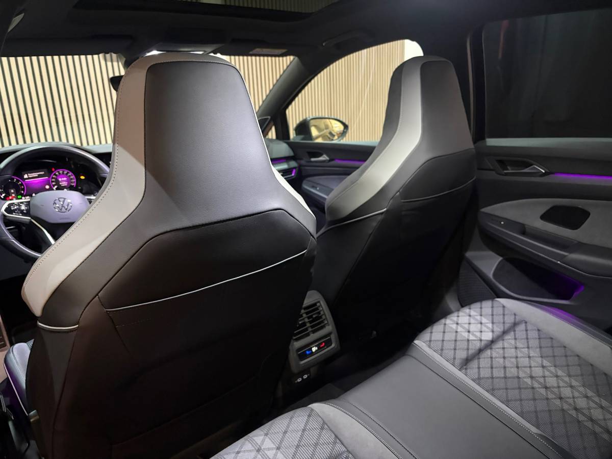 Volkswagen Golf Volkswagen Golf 1.5 eTSI R-Line Business Pano|Matrix led|Hud|Harman&Kardon