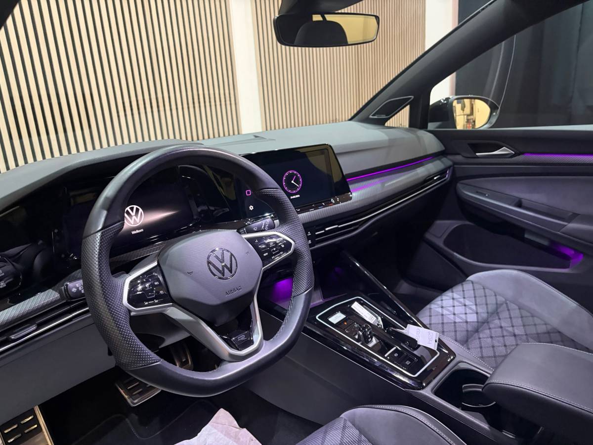 Volkswagen Golf Volkswagen Golf 1.5 eTSI R-Line Business Pano|Matrix led|Hud|Harman&Kardon
