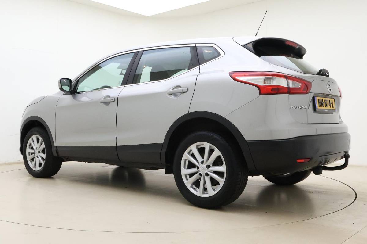 Nissan QASHQAI Nissan Qashqai 1.6 Acenta 163pk | Navigatie | Trekhaak | Climate Control | Cruise Control | Trekgewicht 1.500kg | Stoelverwarming