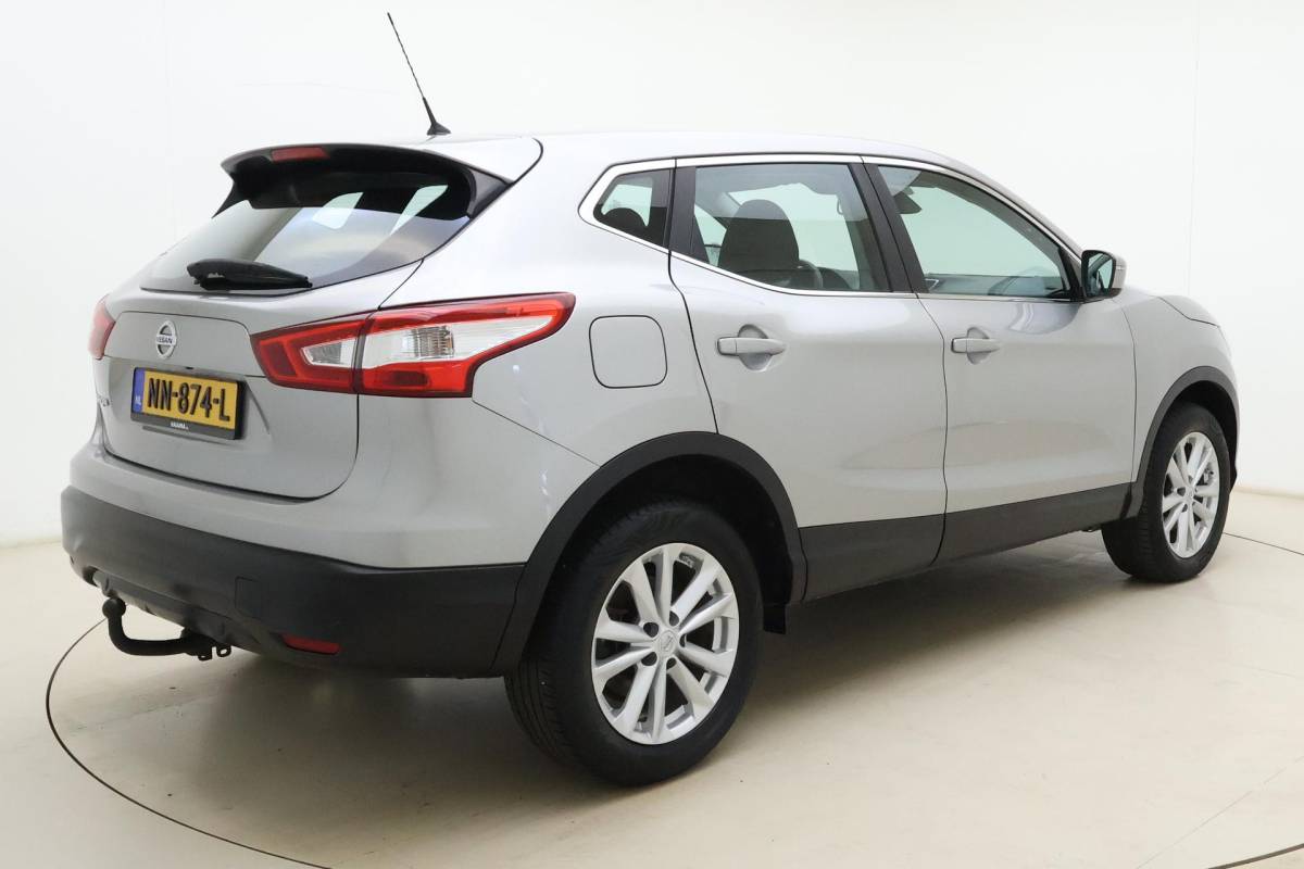Nissan QASHQAI Nissan Qashqai 1.6 Acenta 163pk | Navigatie | Trekhaak | Climate Control | Cruise Control | Trekgewicht 1.500kg | Stoelverwarming