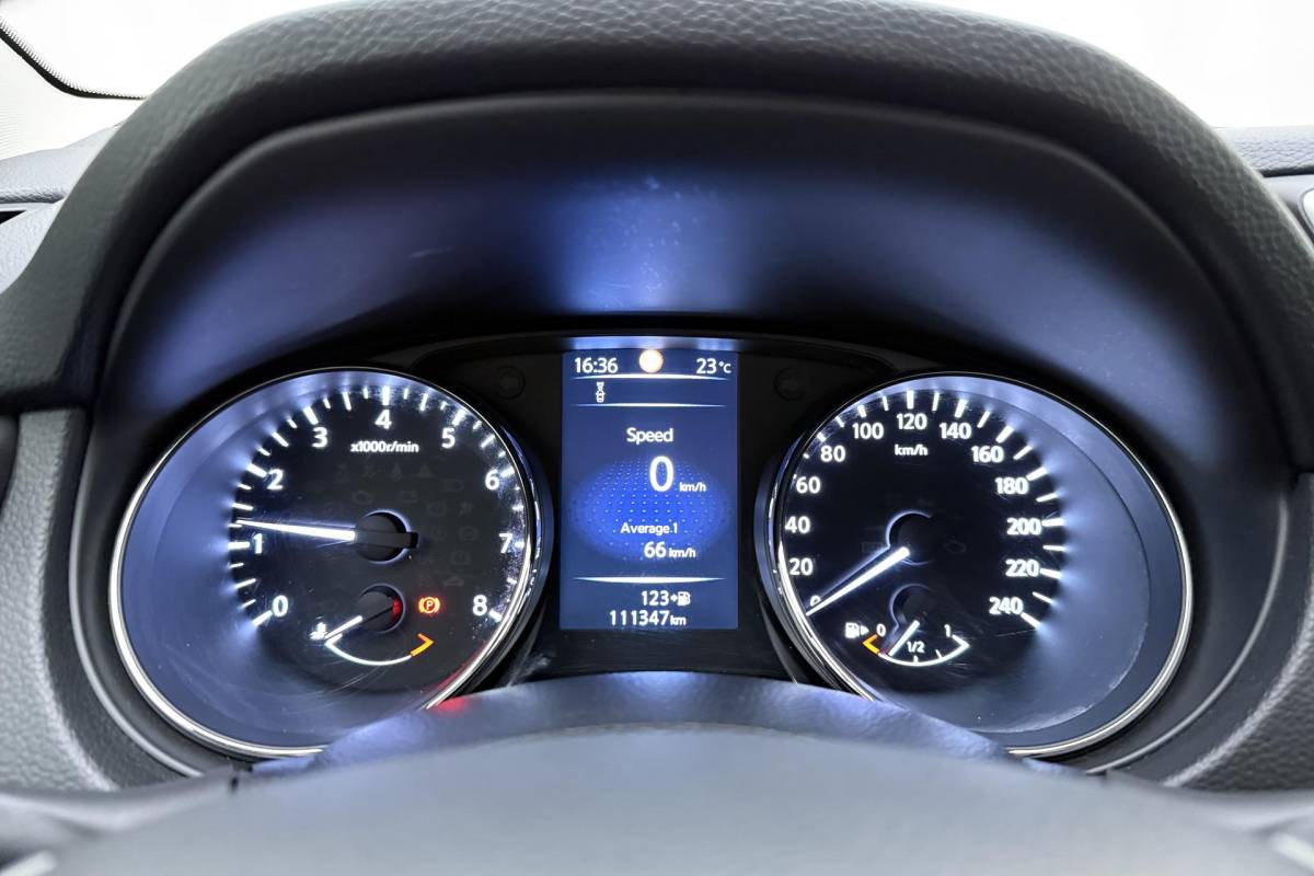Nissan QASHQAI Nissan Qashqai 1.6 Acenta 163pk | Navigatie | Trekhaak | Climate Control | Cruise Control | Trekgewicht 1.500kg | Stoelverwarming