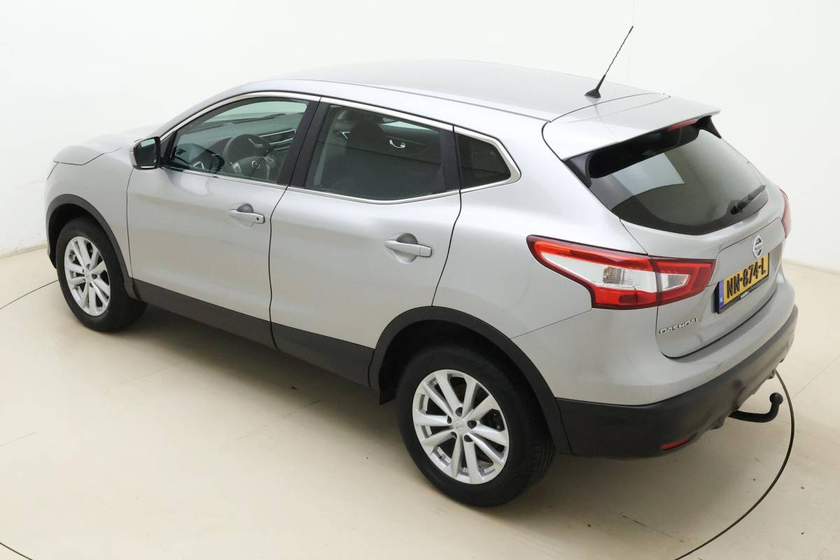 Nissan QASHQAI Nissan Qashqai 1.6 Acenta 163pk | Navigatie | Trekhaak | Climate Control | Cruise Control | Trekgewicht 1.500kg | Stoelverwarming