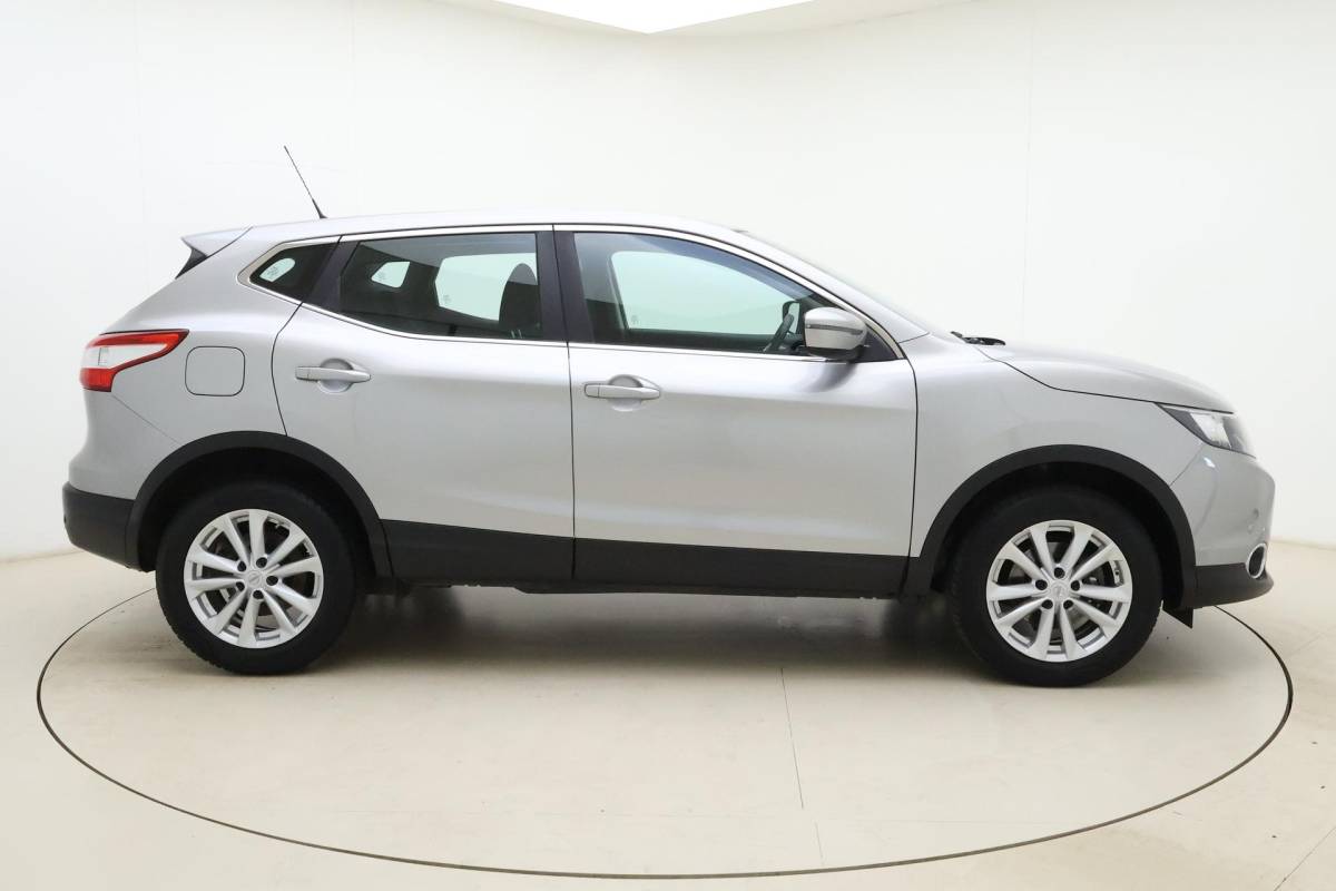 Nissan QASHQAI Nissan Qashqai 1.6 Acenta 163pk | Navigatie | Trekhaak | Climate Control | Cruise Control | Trekgewicht 1.500kg | Stoelverwarming