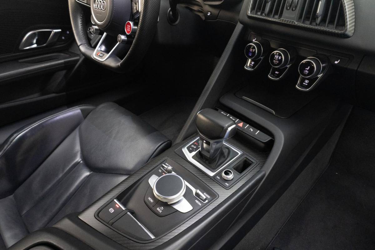 Audi R8 Audi R8 5.2 FSI quattro Plus | Keramische remmen | Mat Carbon | Schaalstoelen | Capristo | B&O |