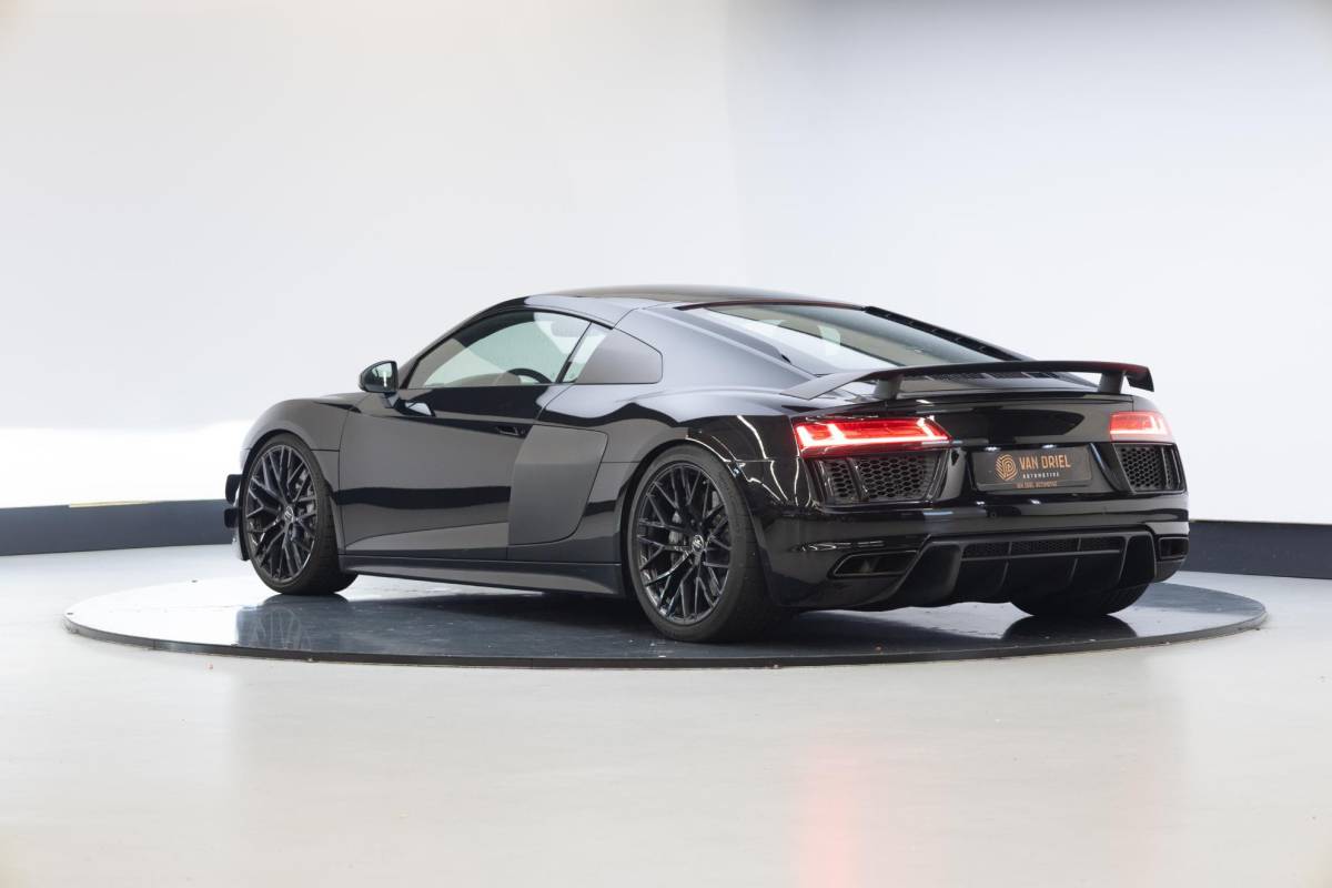 Audi R8 Audi R8 5.2 FSI quattro Plus | Keramische remmen | Mat Carbon | Schaalstoelen | Capristo | B&O |