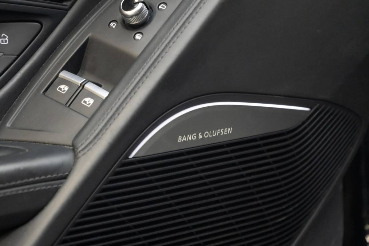 Audi R8 Audi R8 5.2 FSI quattro Plus | Keramische remmen | Mat Carbon | Schaalstoelen | Capristo | B&O |