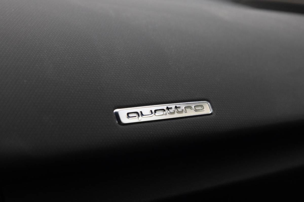 Audi R8 Audi R8 5.2 FSI quattro Plus | Keramische remmen | Mat Carbon | Schaalstoelen | Capristo | B&O |