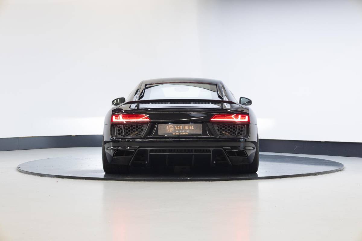 Audi R8 Audi R8 5.2 FSI quattro Plus | Keramische remmen | Mat Carbon | Schaalstoelen | Capristo | B&O |