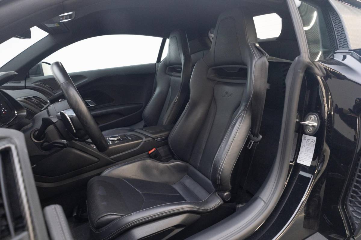 Audi R8 Audi R8 5.2 FSI quattro Plus | Keramische remmen | Mat Carbon | Schaalstoelen | Capristo | B&O |