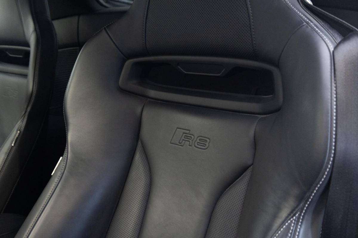 Audi R8 Audi R8 5.2 FSI quattro Plus | Keramische remmen | Mat Carbon | Schaalstoelen | Capristo | B&O |