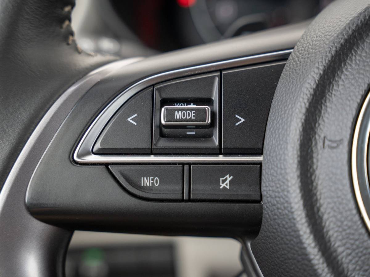 Suzuki Swift Suzuki Swift 1.2 Style Hybrid Automaat| Apple/Andriod Carplay|Adapt. cruise|Climacontrole| Keyless|Parkeersensoren|Stoelverwarming