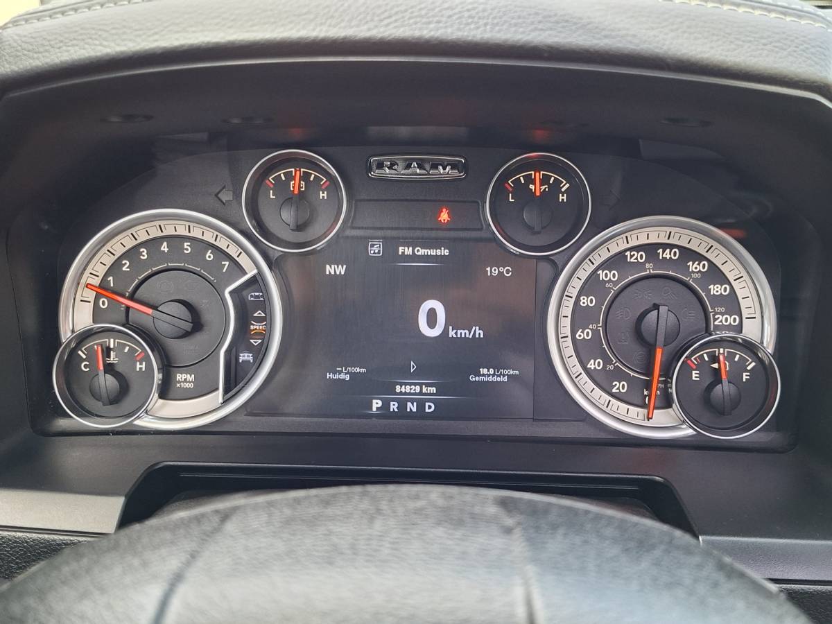 Dodge Ram 1500 Dodge Ram 1500 5.7 V8 5-Pers Stoelkoel+verw. orig.NL Trekhaak(3500kg) Quad Cab 6’4