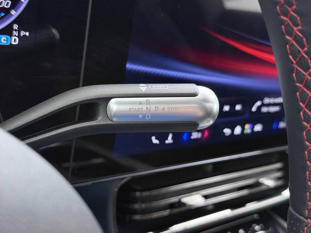 Mercedes-Benz CLA Mercedes-Benz CLA-klasse 250+ Launch Edition 85.5 kWh AMG| NIEUW MODEL| 11.000KM!| ELEKTRISCHE STOELEN| CAMERA| DODE HOEK| FABRIEKSGARANTIE MERCEDES| ORIGINEEL NEDERLANDS NAP| ALPINE GRIJS| 19 INCH VELGEN|