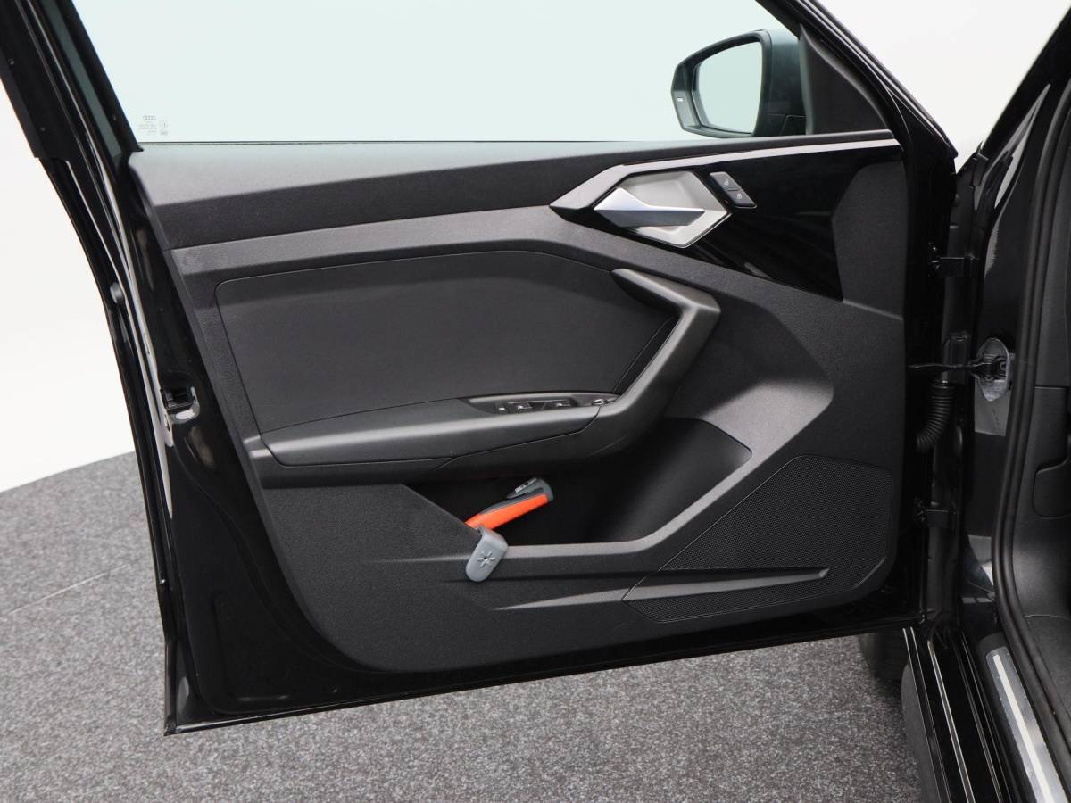 Audi A1 Audi A1 citycarver 30 TFSi 110 Pk Automaat epic | Virtual Cockpit| Adaptive Cruise | Airco | CarPlay | 17 Inch | 27.117 Km !!