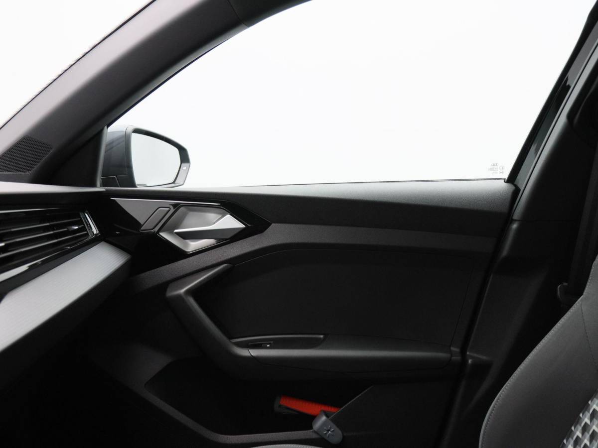 Audi A1 Audi A1 citycarver 30 TFSi 110 Pk Automaat epic | Virtual Cockpit| Adaptive Cruise | Airco | CarPlay | 17 Inch | 27.117 Km !!