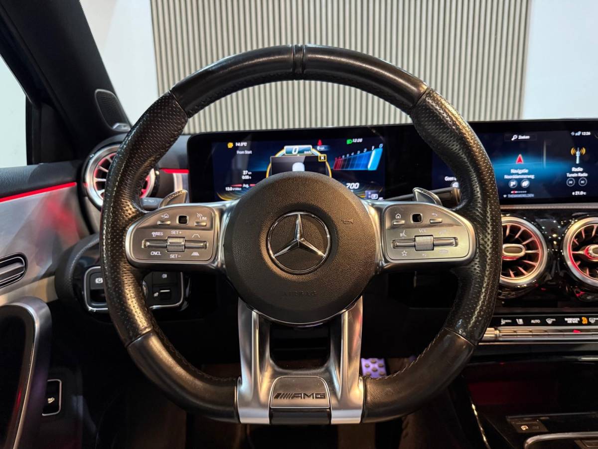 Mercedes-Benz A-Klasse Mercedes-Benz A-klasse AMG 35 4MATIC Pano BI color Leer Camera