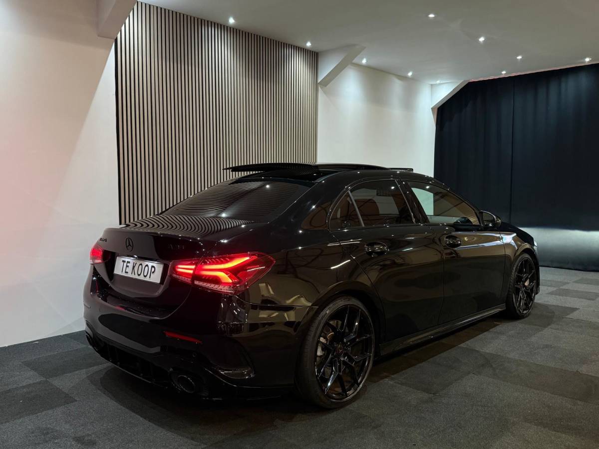 Mercedes-Benz A-Klasse Mercedes-Benz A-klasse AMG 35 4MATIC Pano BI color Leer Camera