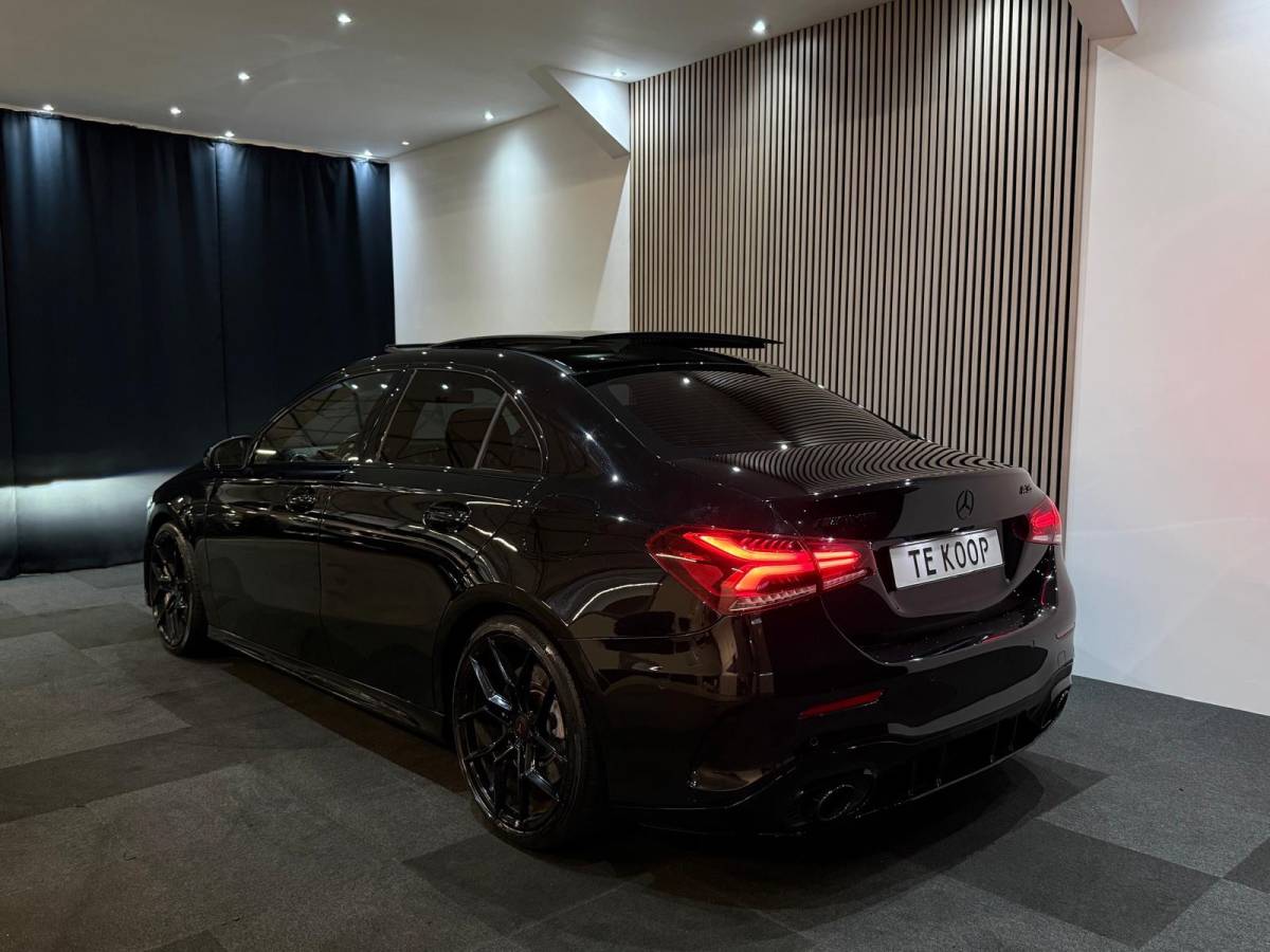 Mercedes-Benz A-Klasse Mercedes-Benz A-klasse AMG 35 4MATIC Pano BI color Leer Camera