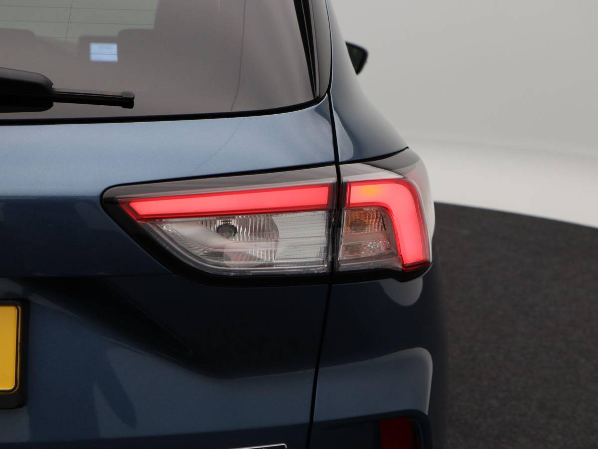 Ford Kuga Ford Kuga 2.5 224 Pk PHEV Graphite Tech Edition | Stoel/Stuurverwarming | Panoramadak | Camera | Adaptive Cruise | CarPlay | 19 Inch | 66.027 Km !!