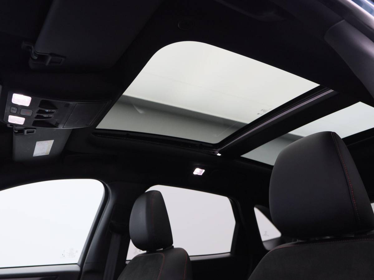 Ford Kuga Ford Kuga 2.5 224 Pk PHEV Graphite Tech Edition | Stoel/Stuurverwarming | Panoramadak | Camera | Adaptive Cruise | CarPlay | 19 Inch | 66.027 Km !!