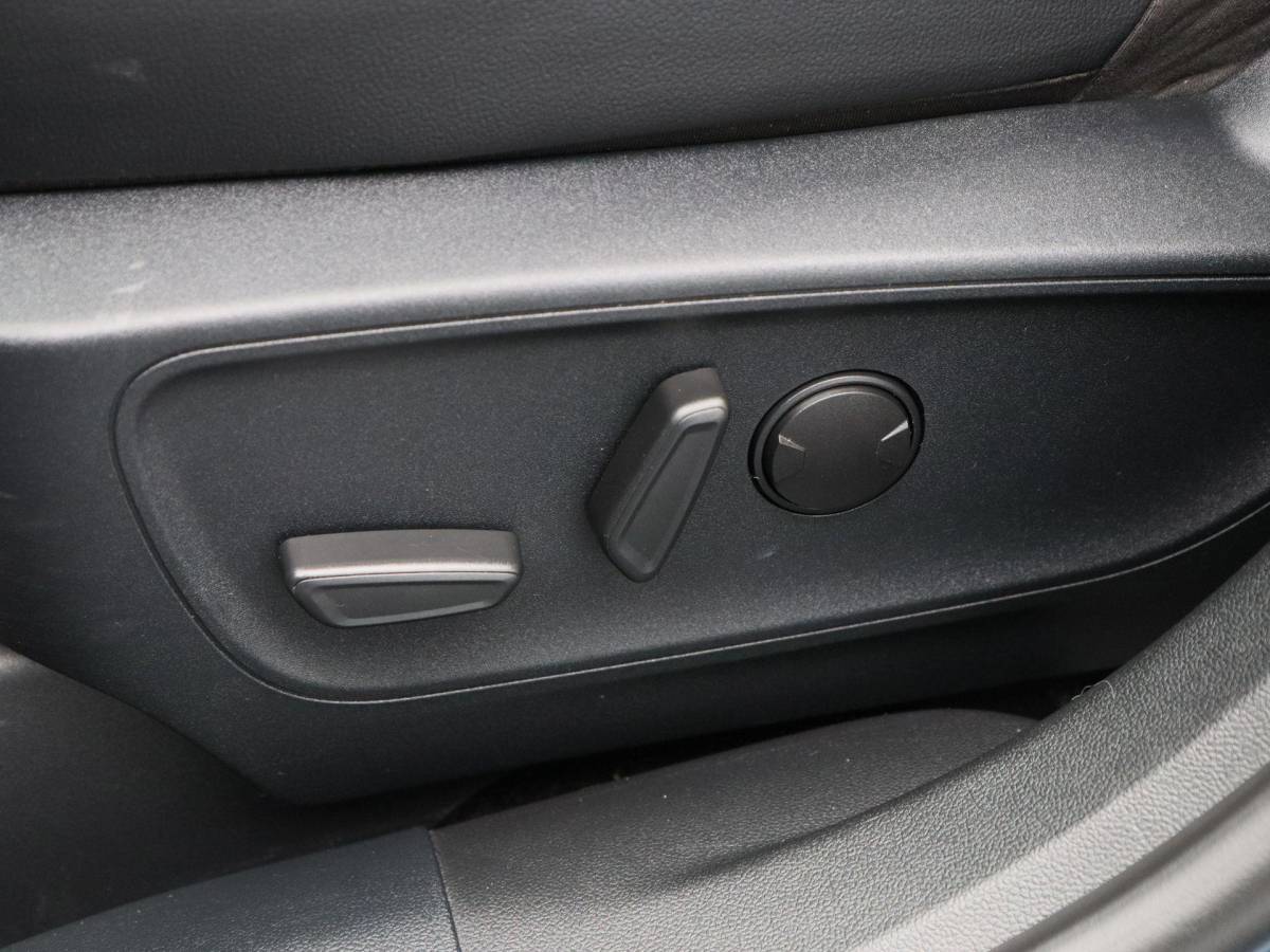 Ford Kuga Ford Kuga 2.5 224 Pk PHEV Graphite Tech Edition | Stoel/Stuurverwarming | Panoramadak | Camera | Adaptive Cruise | CarPlay | 19 Inch | 66.027 Km !!
