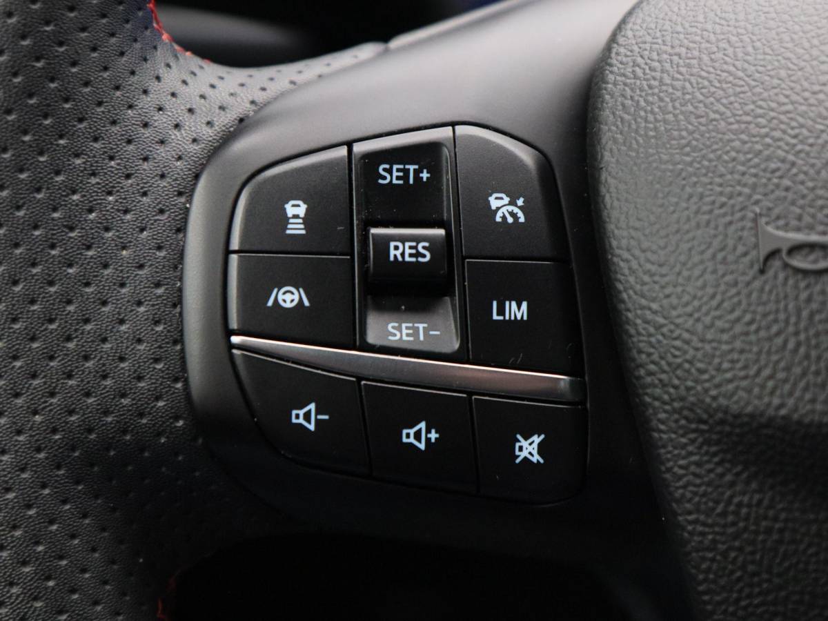 Ford Kuga Ford Kuga 2.5 224 Pk PHEV Graphite Tech Edition | Stoel/Stuurverwarming | Panoramadak | Camera | Adaptive Cruise | CarPlay | 19 Inch | 66.027 Km !!